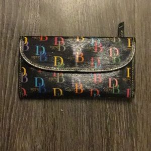 Dooney and Bourke wallet